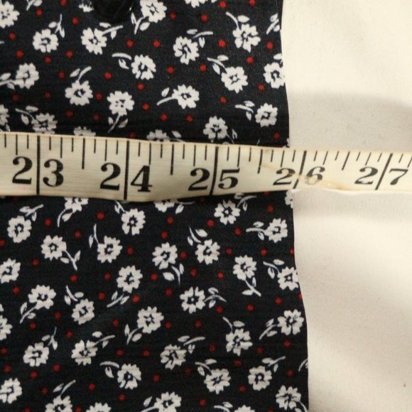 KATHIE LEE Black and White Floral Print A-Line Skirt Sz 10 - Picture 6 of 8